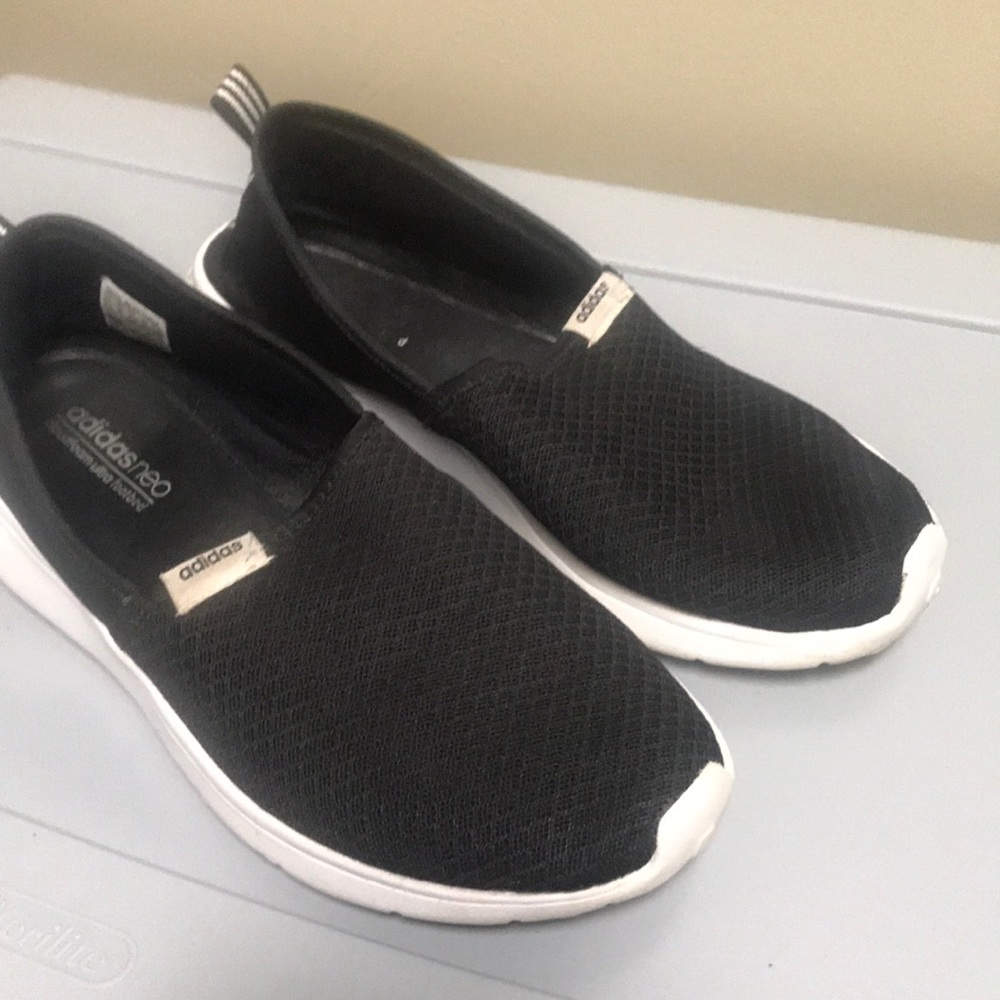 Adidas cloud foam shoes size 8 - good condition